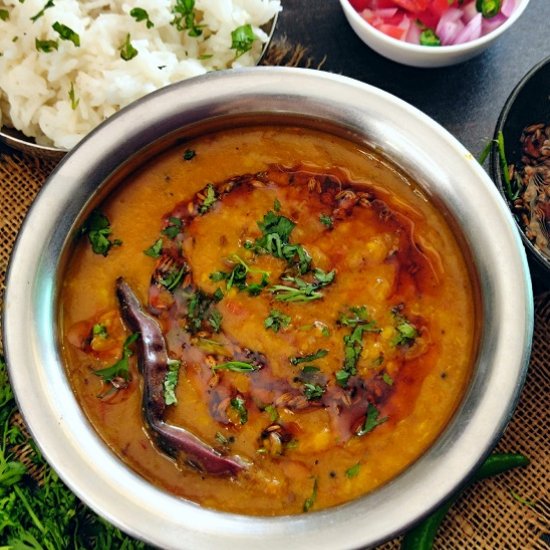 Lasooni Tadka Dal – Garlic Lentil