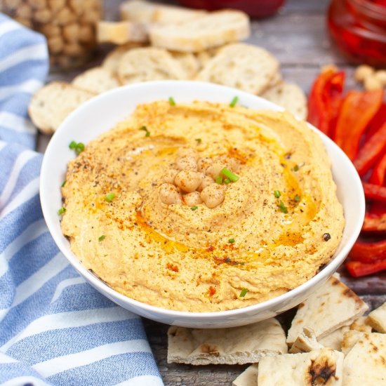 Roasted red pepper hummus