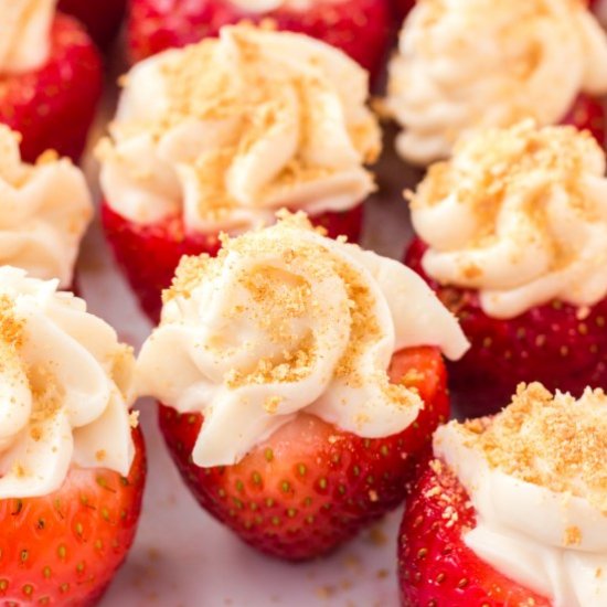 Cheesecake Stuffed Strawberries