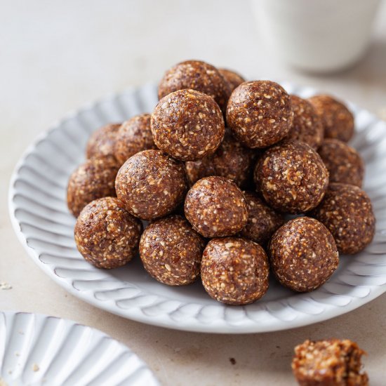 Date and Fig Energy Balls