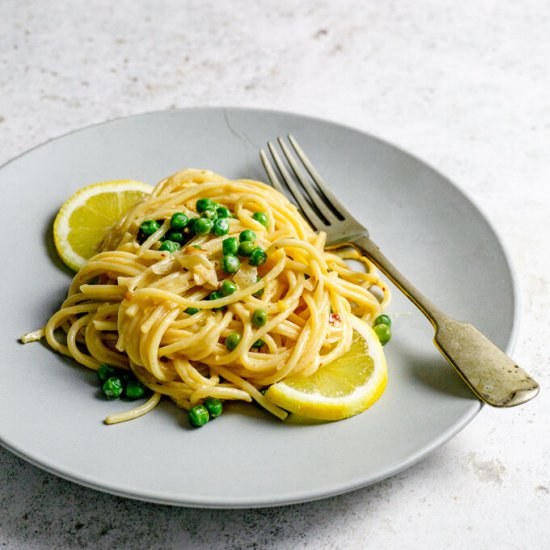 Creamy Lemon & Peas Pasta