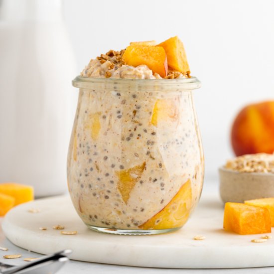 Peaches & Cream Overnight Oats