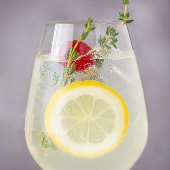 Limoncello Spritz