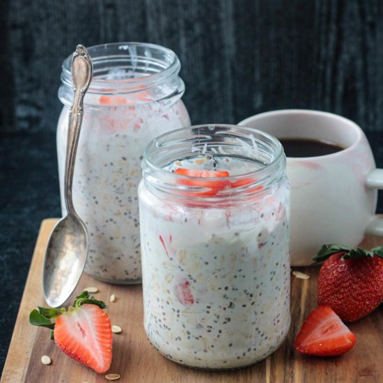 Strawberry Overnight Oats