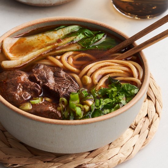 Easy Taiwanese Beef Noodle Soup