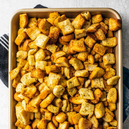 herb & garlic air fryer croutons