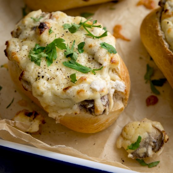 Creamy Garlic & Mushroom Bread