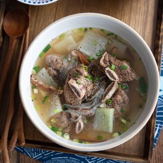 Galbitang (Korean Short Rib Soup)