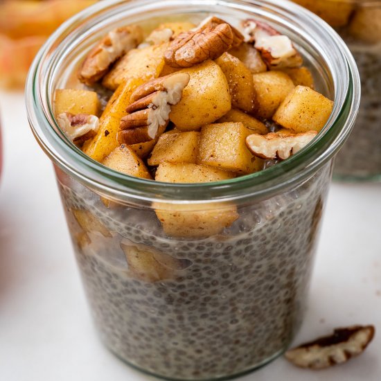 Cinnamon Apple Pie Chia Pudding