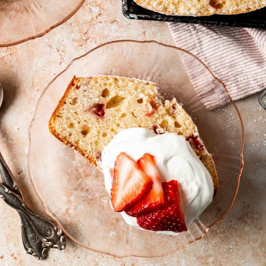 strawberry pound cake