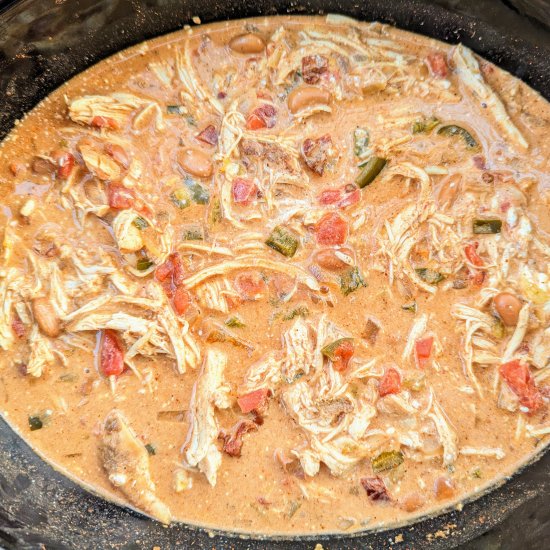 Slow Cooker Chipotle Chicken Chili