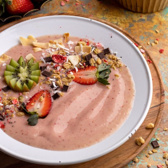 Strawberry Smoothie Bowl