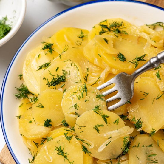 Simple Braised Potatoes with Onion