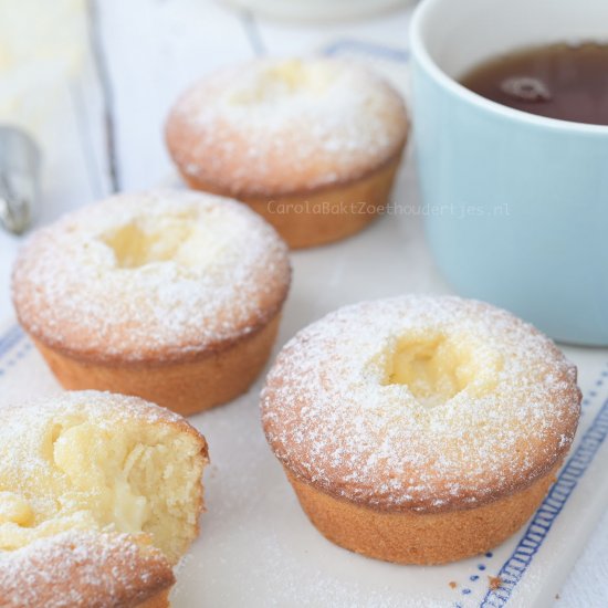 Custard cakes