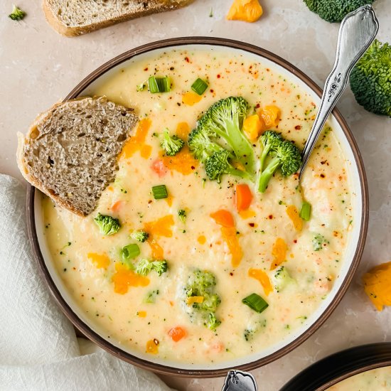 Broccoli White Cheddar Soup