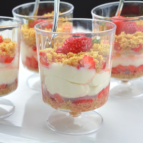 No Bake Strawberry Cheesecake Cups