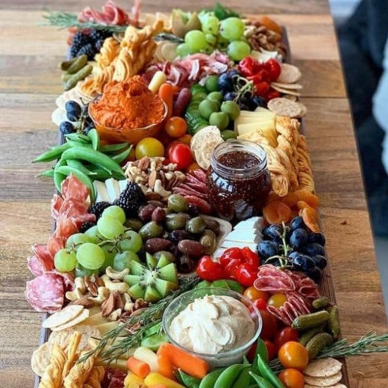 HOW TO MAKE A GRAZING BOARD