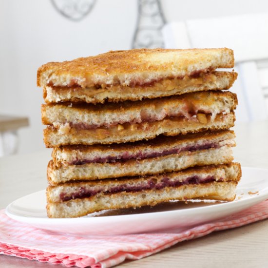 air fryer peanut butter and jelly