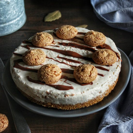 Amaretti biscuits cheesecake