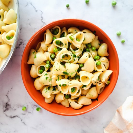 One Pot Pasta with Peas