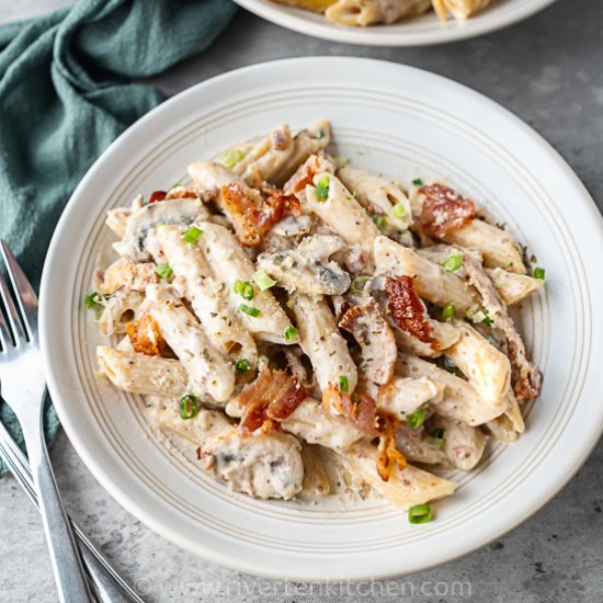 Creamy Bacon and Mushroom Pasta