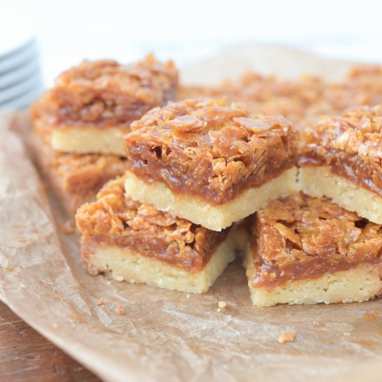 Cookiebar with caramel cornflakes