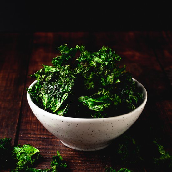 Crispy Kale Chips (Airfryer / Oven)