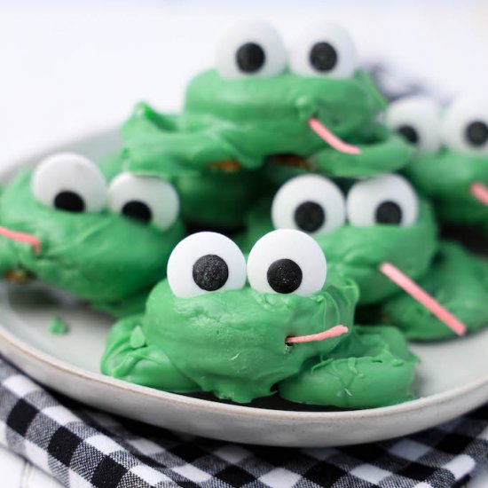 Oreo Frog Cookies