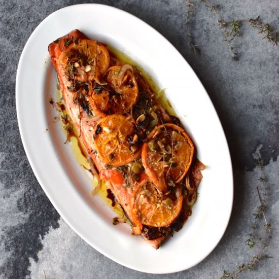 Mandarina stuffed salmon with thyme