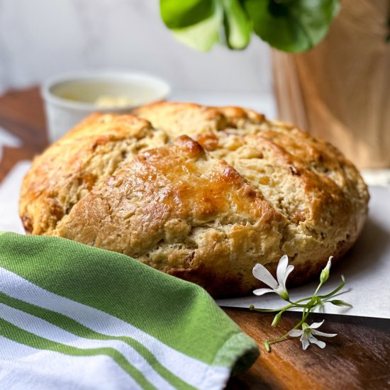 Irish Soda Bread with Golden Raisin