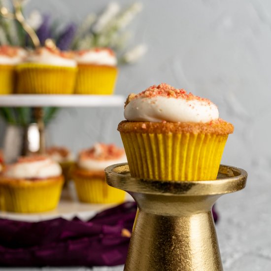 Strawberry Crunch Cupcakes