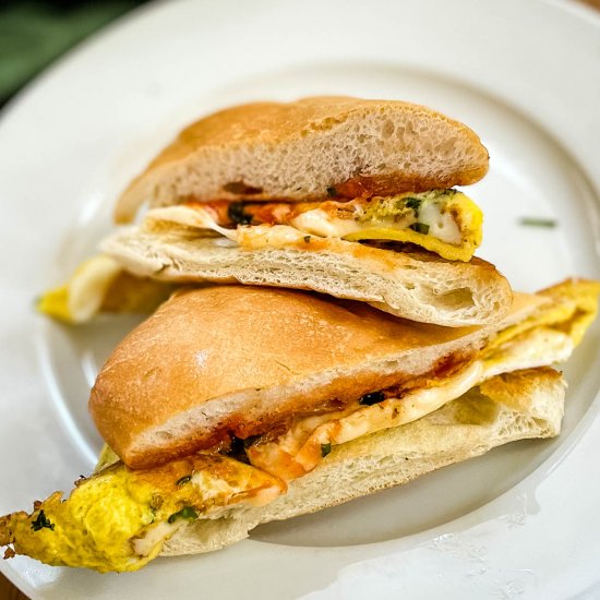 Ginger Chili Omelette Sandwich