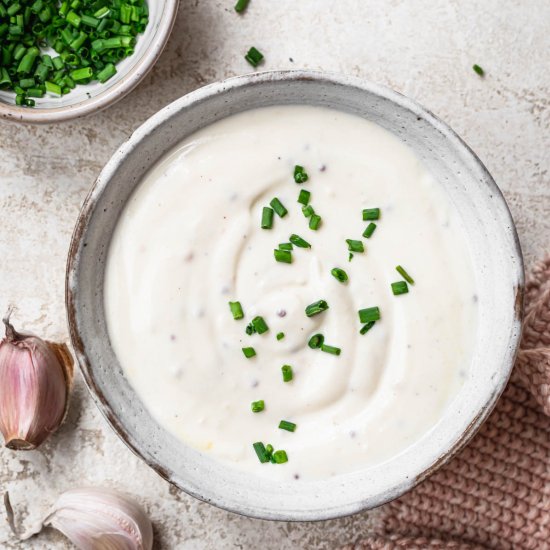 Creamy Garlic Dressing