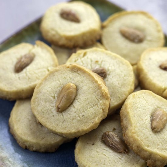 Cardamom Shortbread Cookies