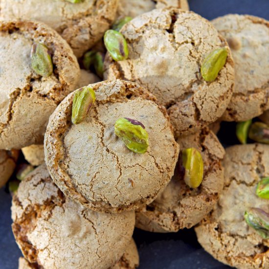 Pistachio Meringue Cookies