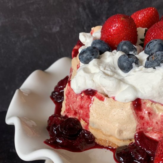 Easy Pavlova Recipe with Berries