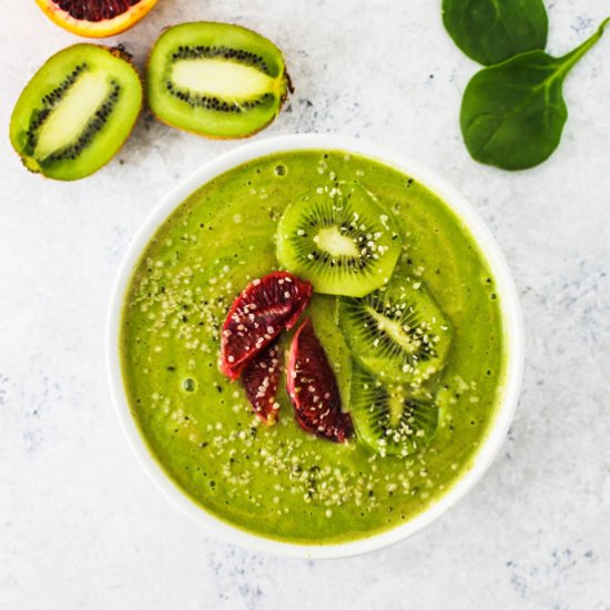 Glowing Green Smoothie Bowl