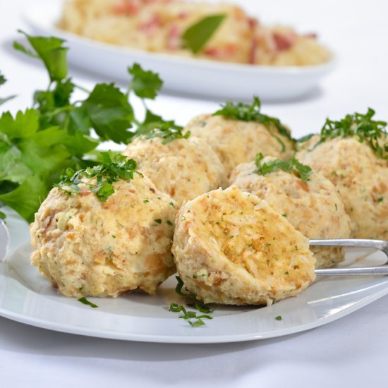 Bavarian Bread Dumplings