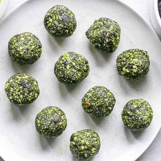 Green Matcha Energy Balls