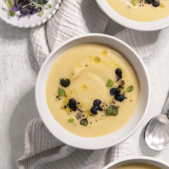 Vegan Cauliflower Soup