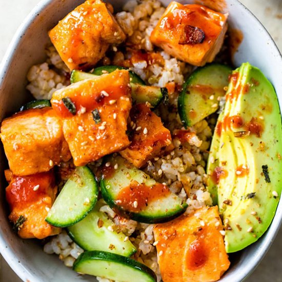 Honey Sriracha Roasted Salmon Bowls