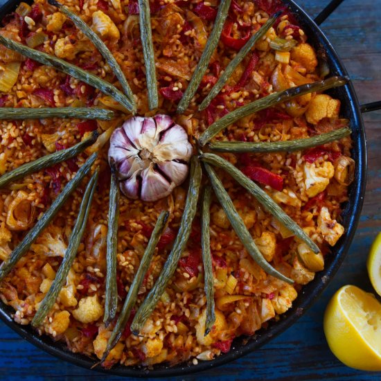 Oven-baked rice with cauliflower