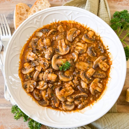 GARLIC Mushrooms in Sauce