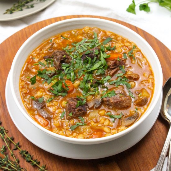 Instant Pot Beef & Barley Soup