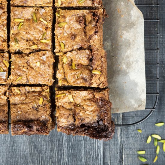 Oaty pistachio chocolate squares