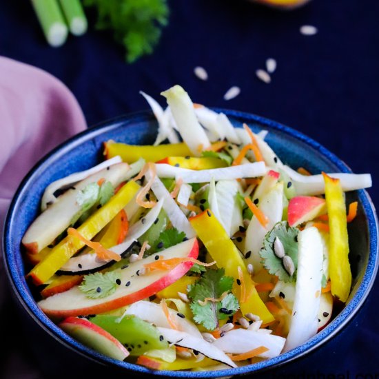 Crunchy fennel salad with endive