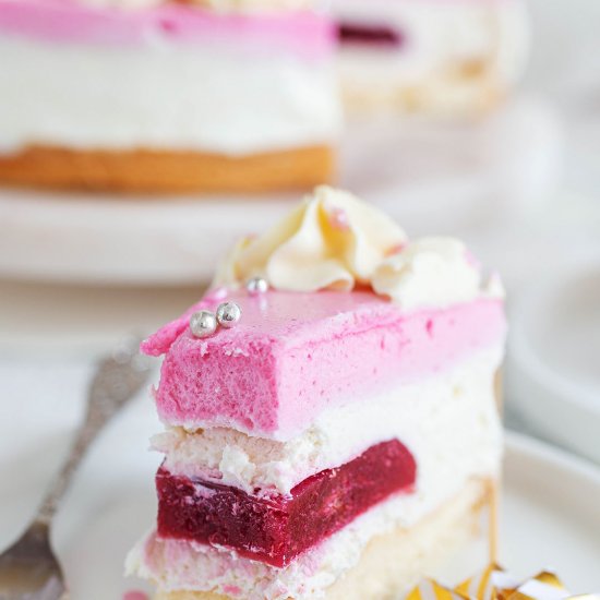 Cream cake with cherry jello