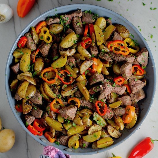 Garlic Steak Bites with Potatoes