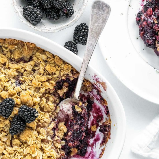 Easy Blackberry Crumble