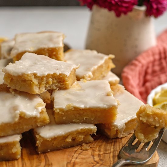 GF Lemon Pop Tart Bars